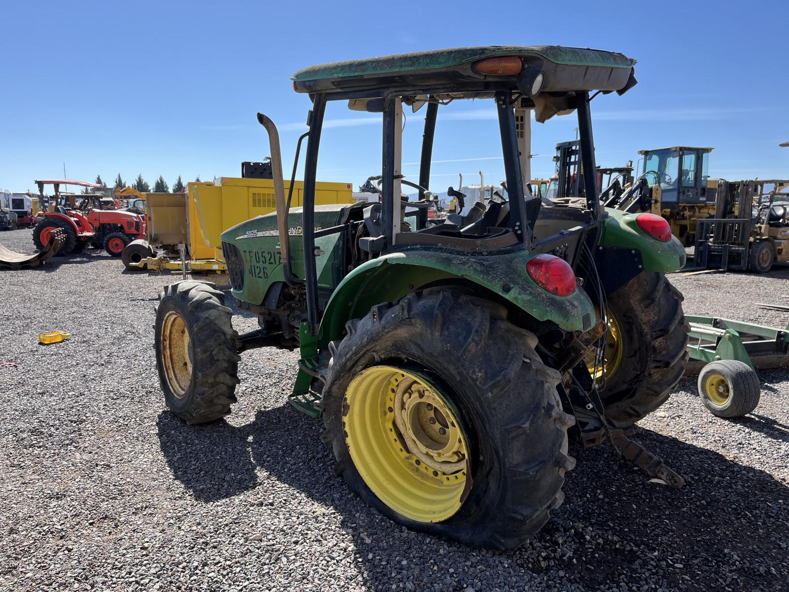 ./imagenes/INVOICE/2019/17964/JOHN DEERE 5525 (17).JPG